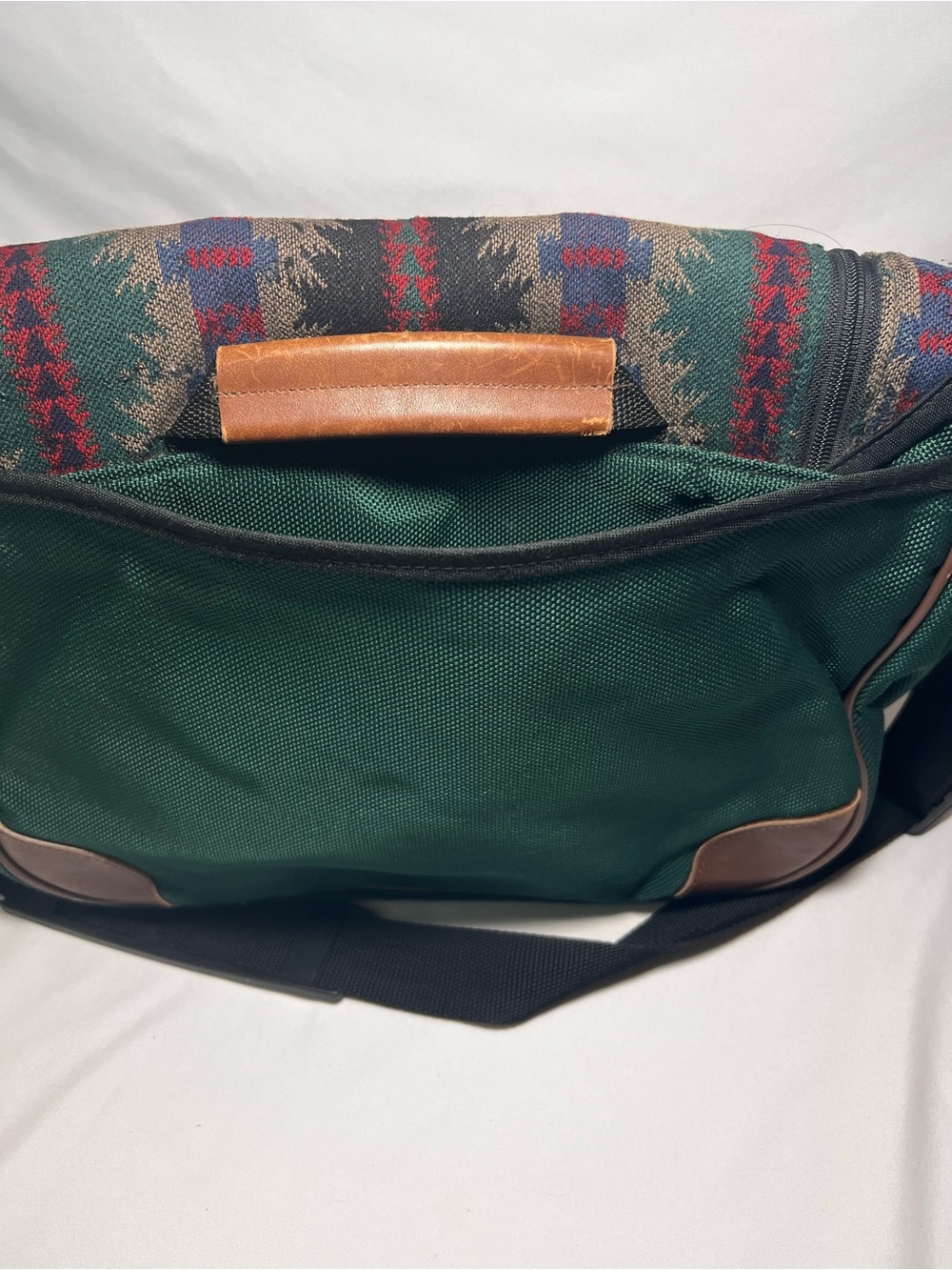 Vintage Pendleton Multicolor Navajo-Style Messenger Bag with Leather Accent - Picture 11 of 14